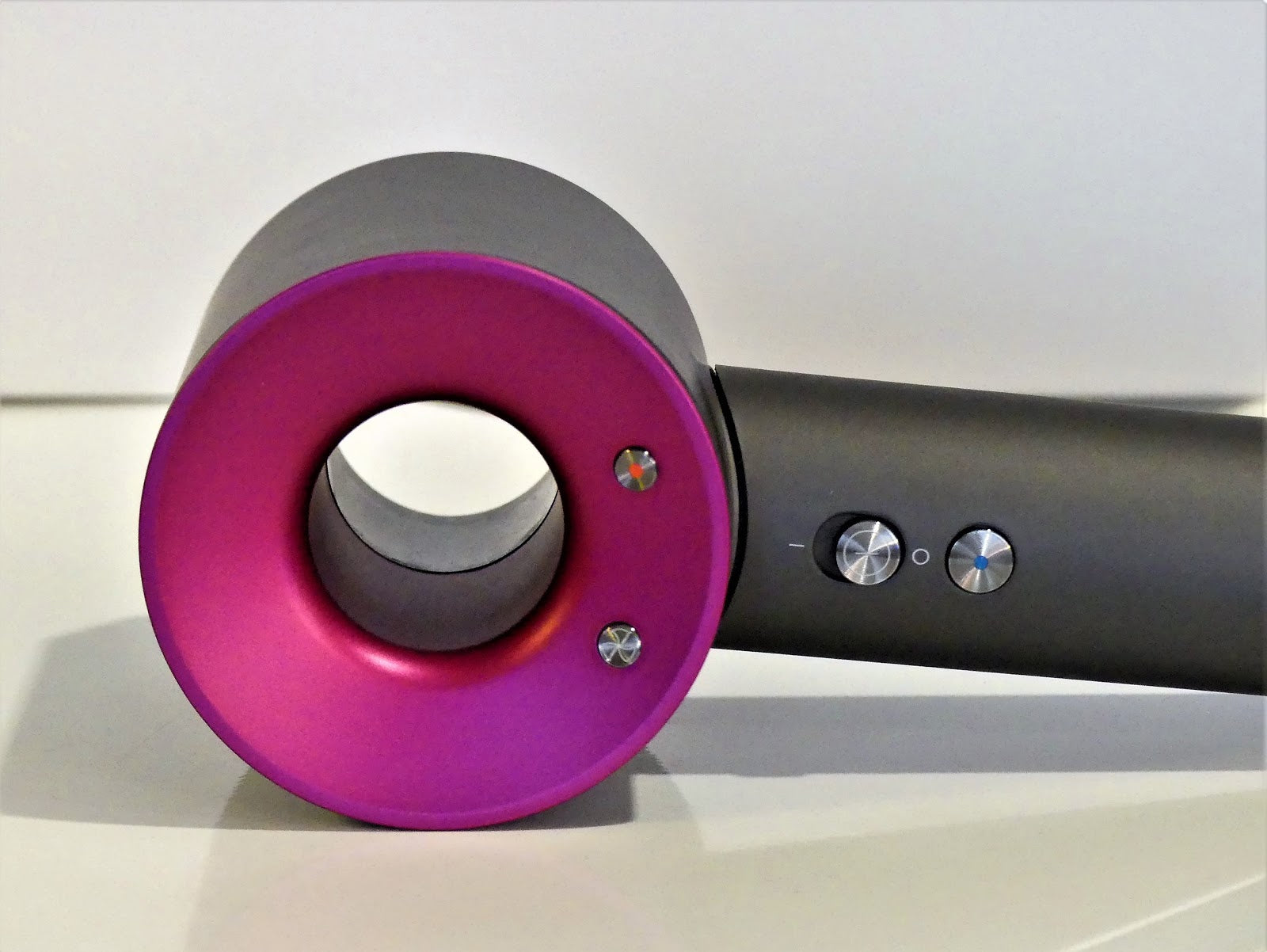 Sèche-cheveux Dyson Supersonic™